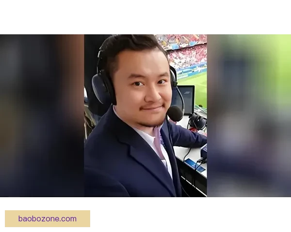 诗人贺炜第七次亮相世界杯转播舞台引关注